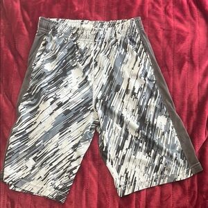 NIKE Men's Gray Patterned Shorts
